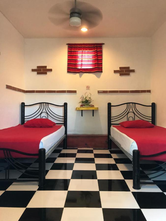 Hotel Colorado Плая-дель-Кармен Экстерьер фото